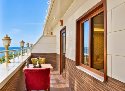 Balkonlu aile odası, deniz manzarası | Hotel Emirhan Palace